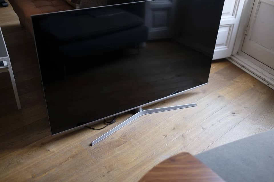 Hisense 55U8H TVs