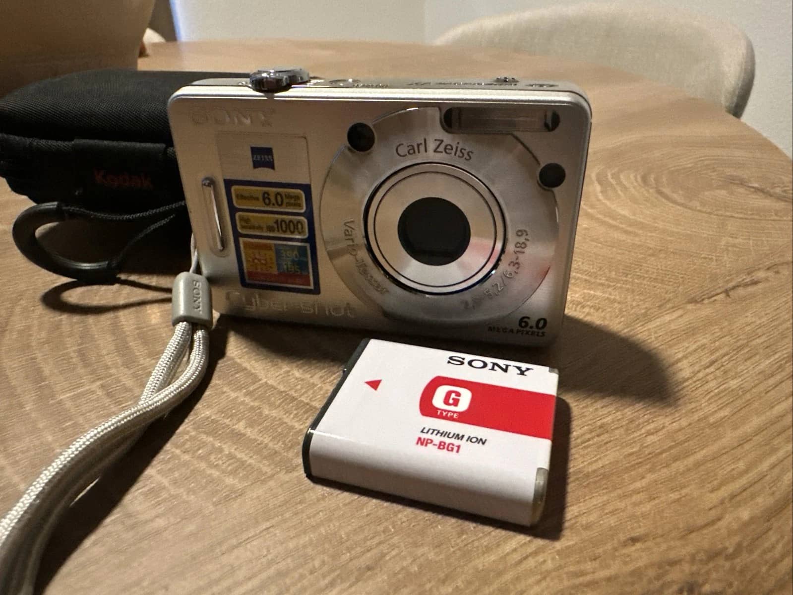 Sony Cyber-shot DSC-W50 Digital Cameras Silver New Body Only