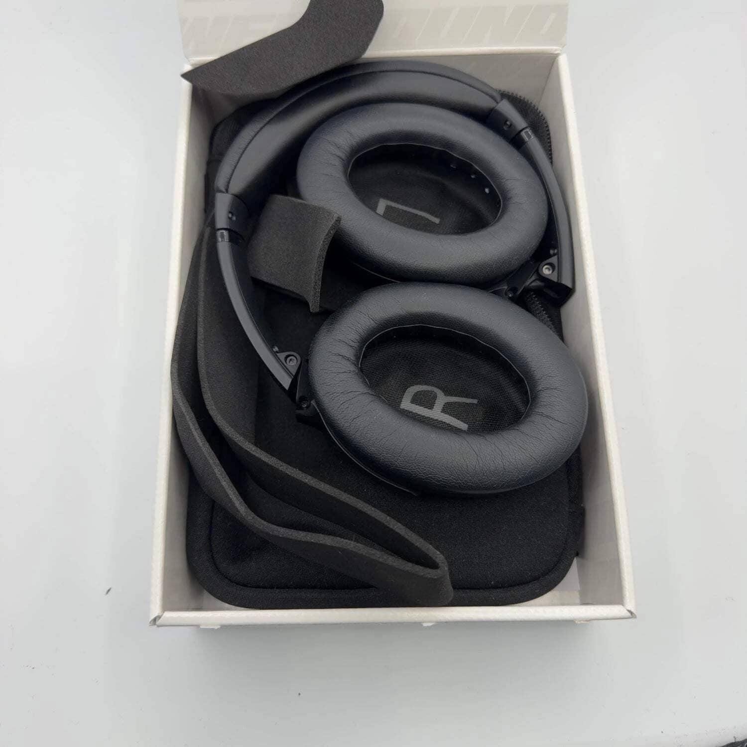 Bose QuietComfort SC Headphones & Earbuds Black New