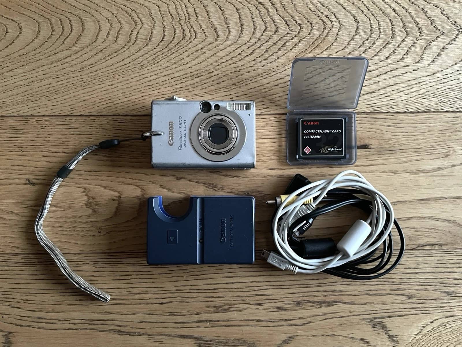 Canon PowerShot S500 Digital Cameras Gray Used - Very Good Body Only
