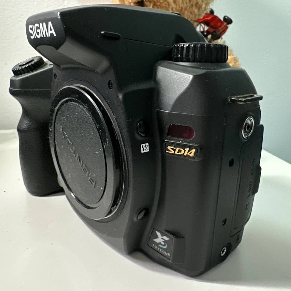 Sigma SD14 Digital Cameras Black Refurbished - Excellent Body Only