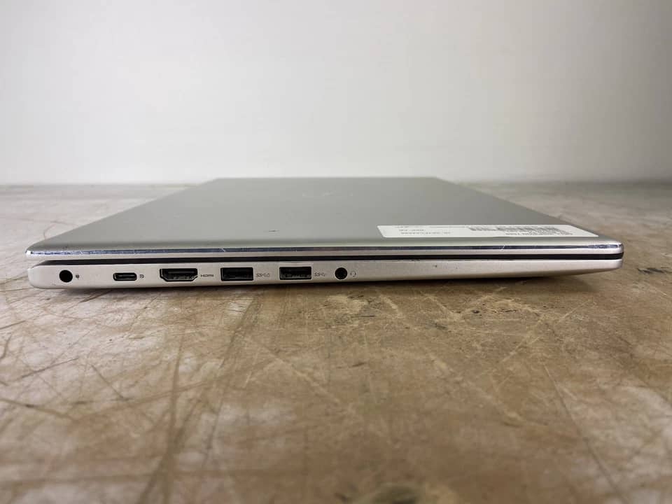 Dell Inspiron 7580 Computers 256GB 8GB Used - Good