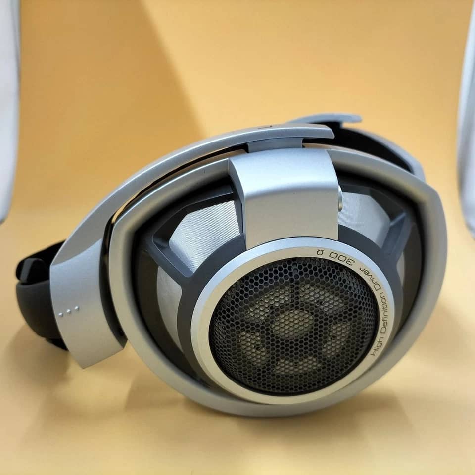 Sennheiser H800 Headphones & Earbuds 