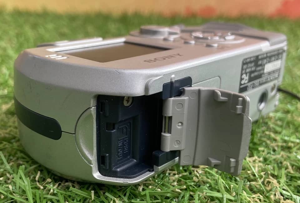 Sony DSCP32 Digital Cameras Silver New Body Only