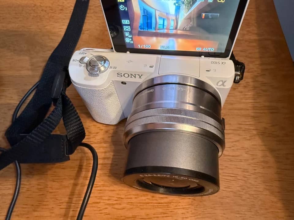 Sony A5100 Digital Cameras Sony Alpha Used - Good