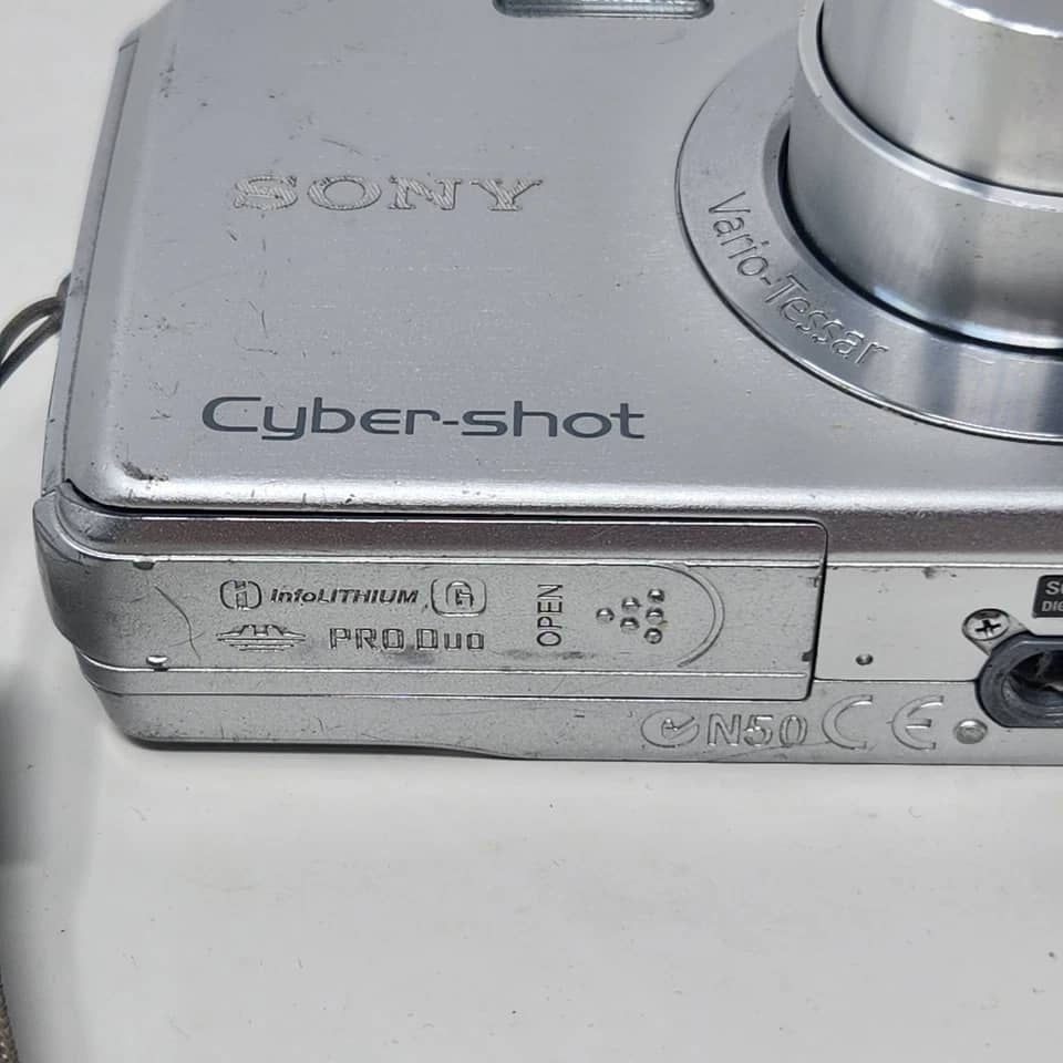 Sony DSC W220 Digital Cameras pink New Body Only