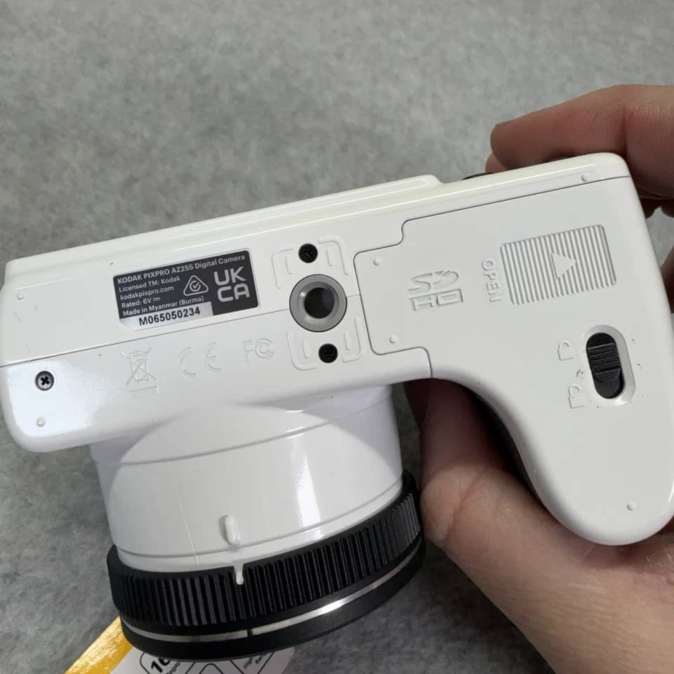 Kodak AZ255 Digital Cameras
