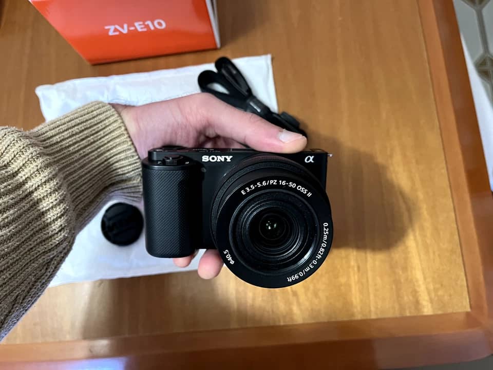 Zoom ZV-E10 Digital Cameras