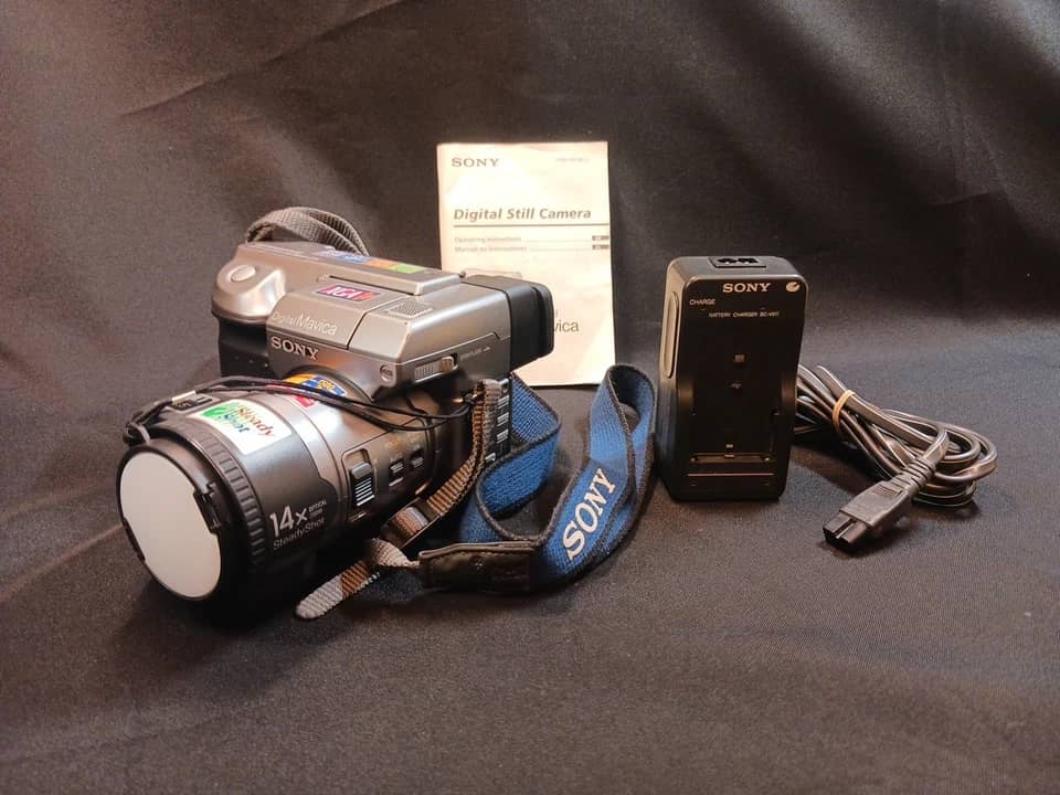 Sony Mavica MVC-FD91 Digital Cameras Black New Body Only