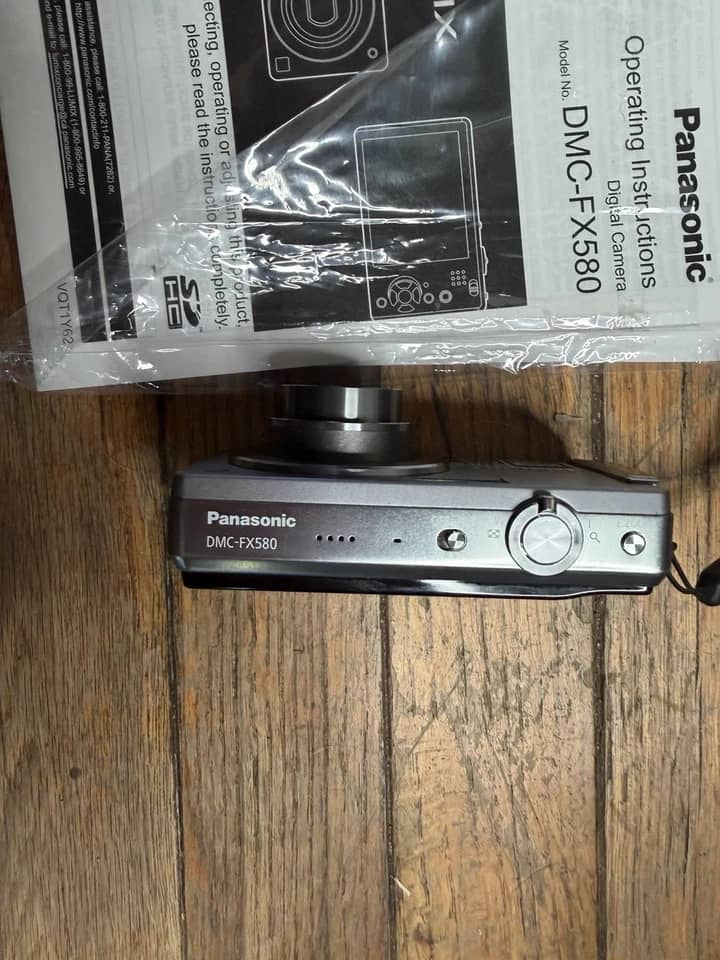 Panasonic LUMIX FX580 Digital Cameras Silver New Body Only