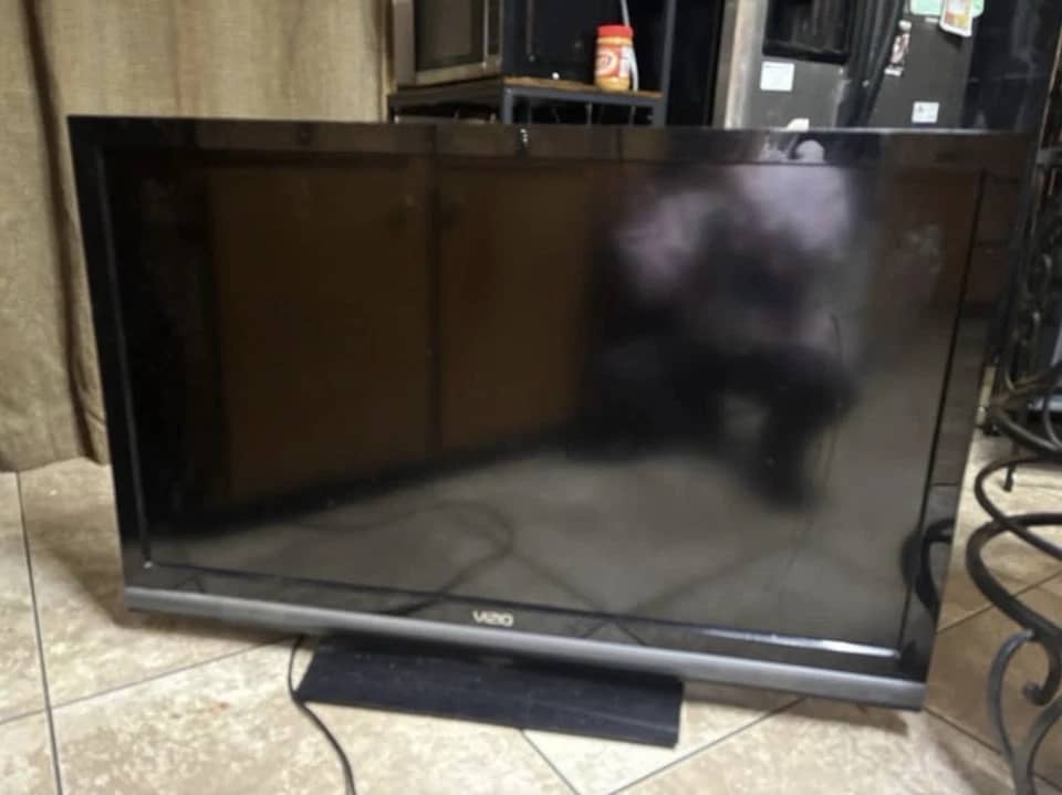 VIZIO TU8510 TVs