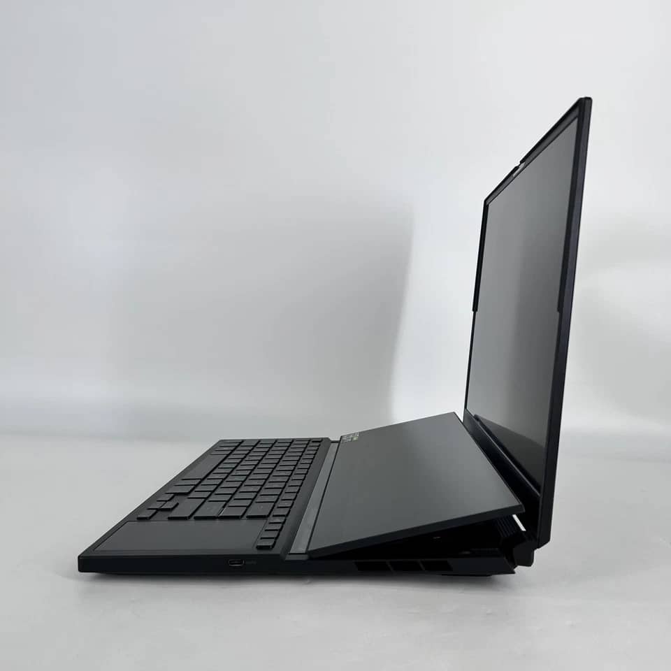 ASUS ROG Zephyrus GX650 Computers