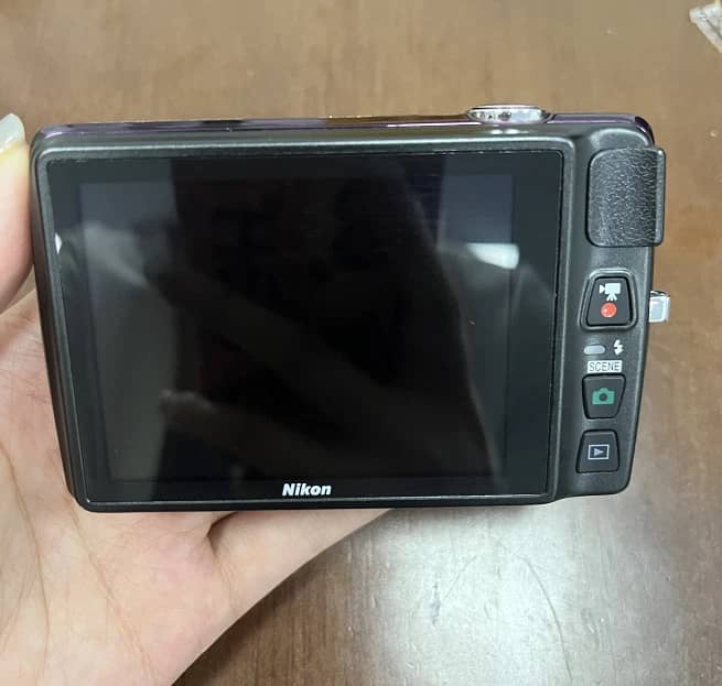 Nikon COOLPIX 4300 Digital Cameras Silver New Body Only