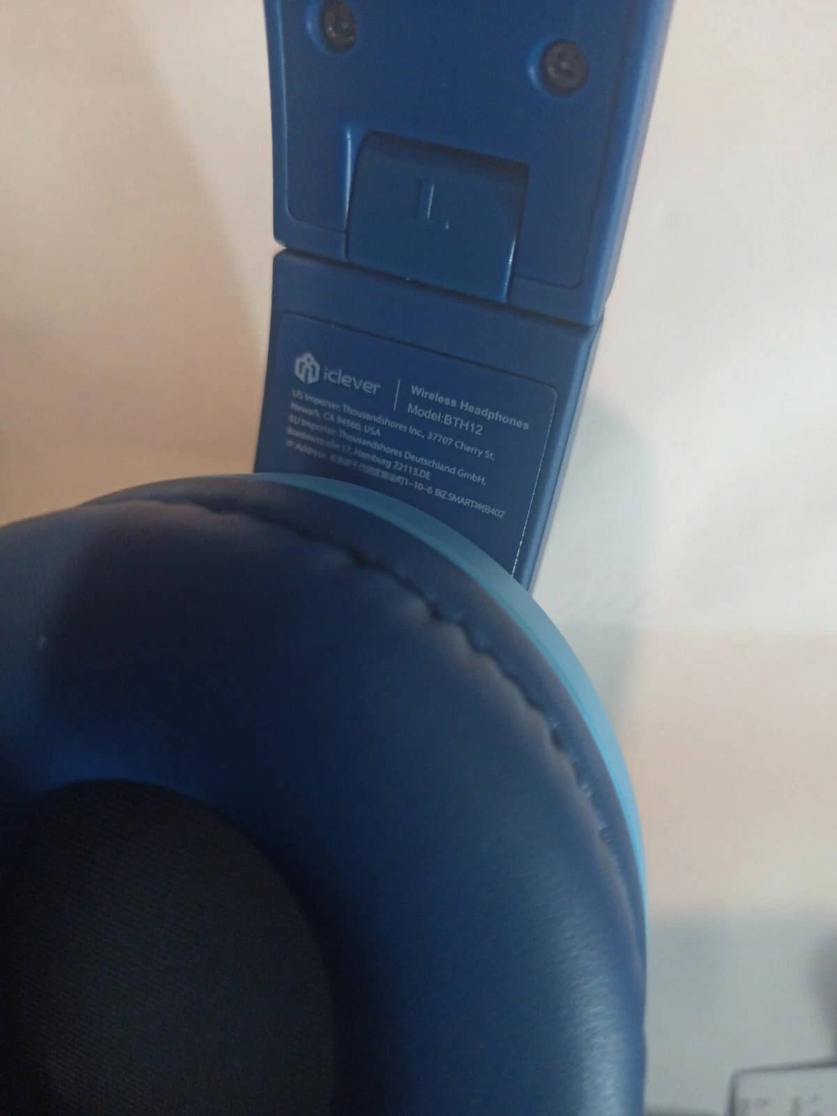 iClever BTH12-Blue Headphones & Earbuds New