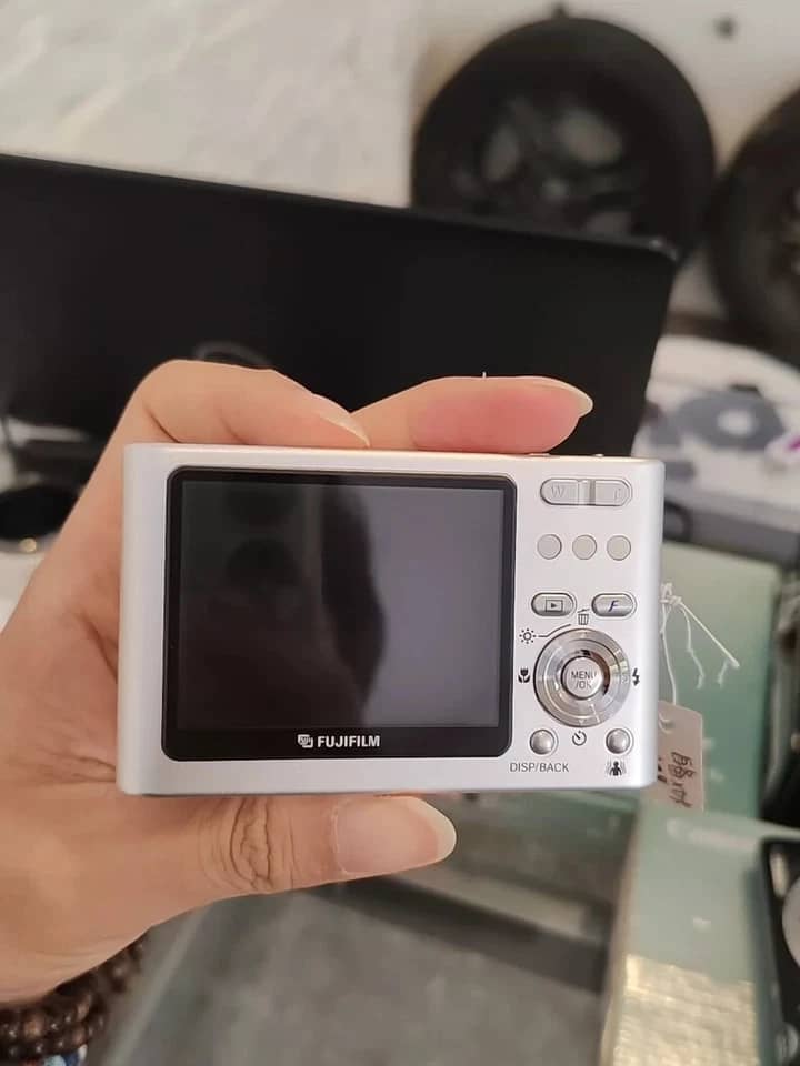 Fujifilm DiMAGE Z3 Digital Cameras
