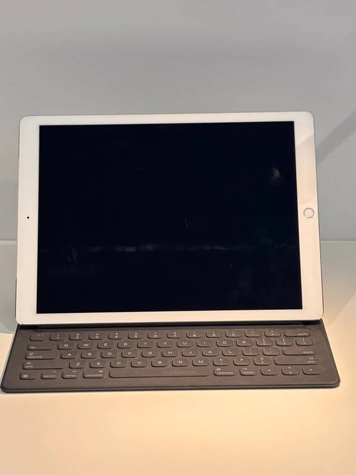 Apple iPad 1st Tablets