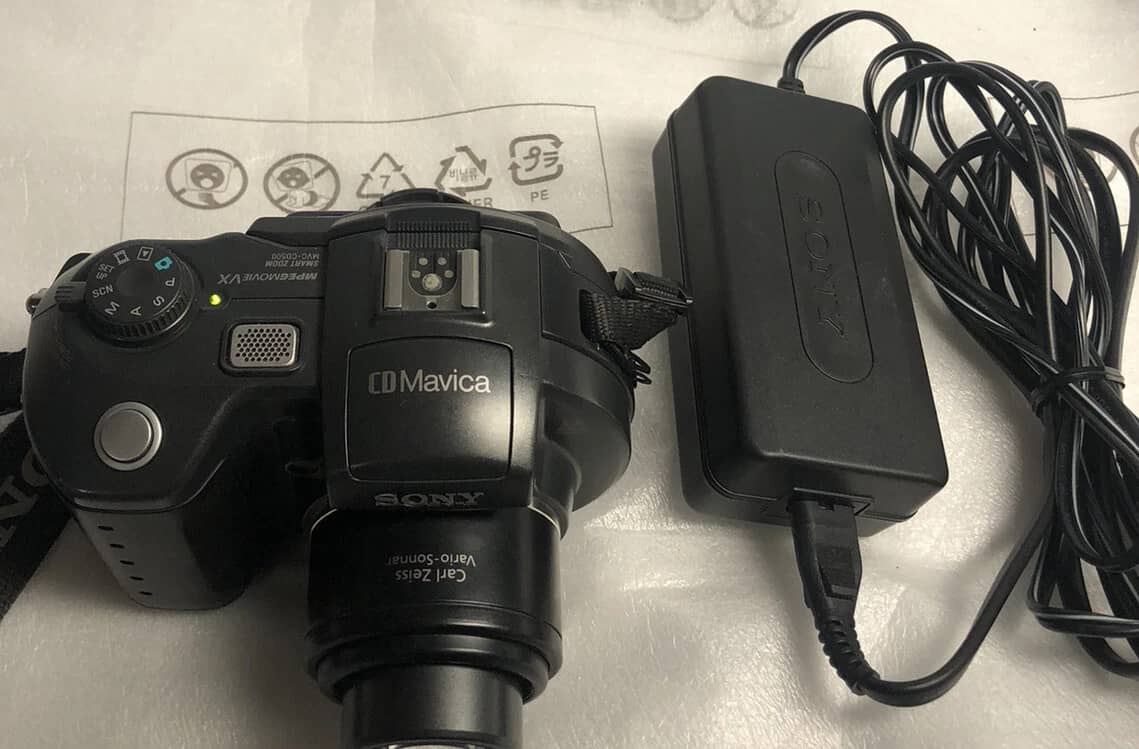 Sony MVC-CD500 Mavica Digital Cameras Black New Body Only