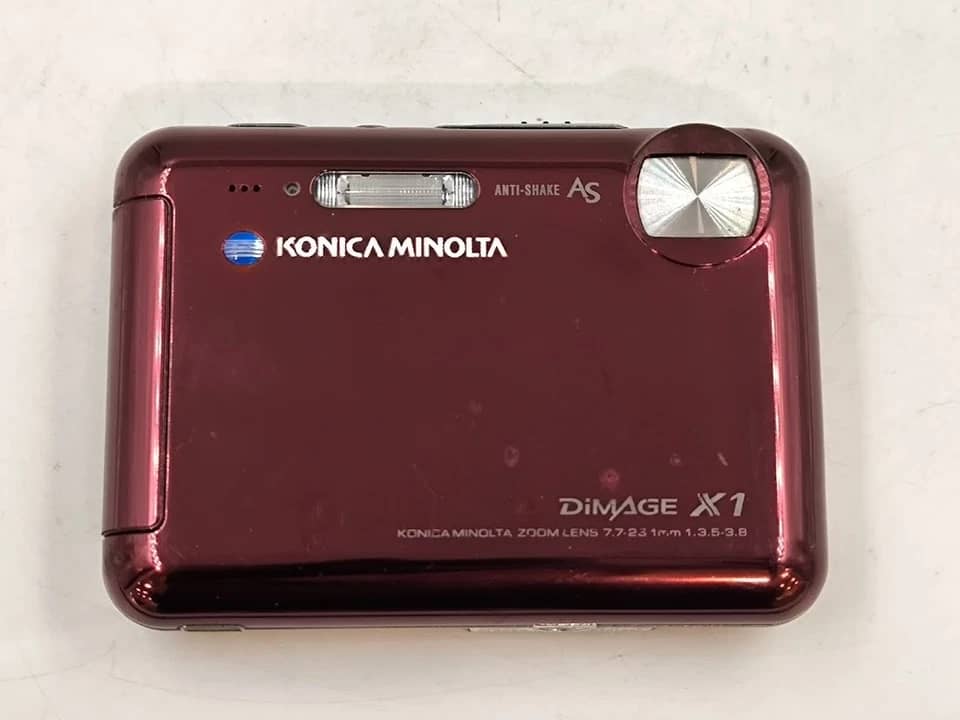 Minolta DiMAGE X Digital Cameras