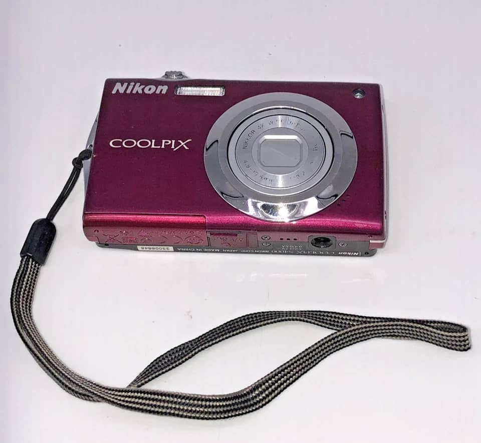 Nikon COOLPIX S4000 Digital Cameras Black New Body Only