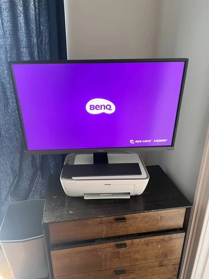 BenQ EW3270U Monitors