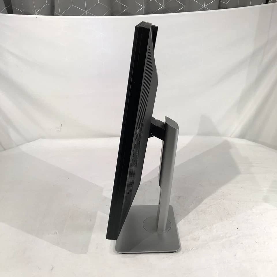 Dell P2210 Monitors