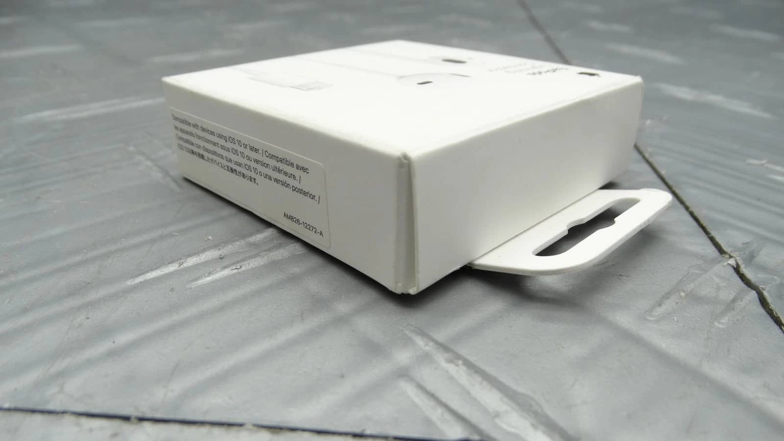 Apple A1748 Headphones & Earbuds White New