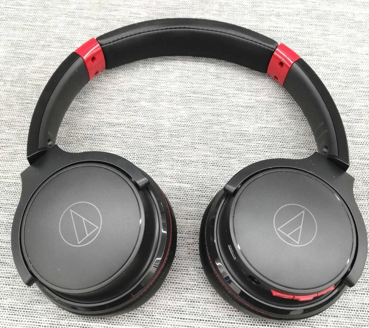 Audio-Technica ATH-S220BT Headphones & Earbuds Black New