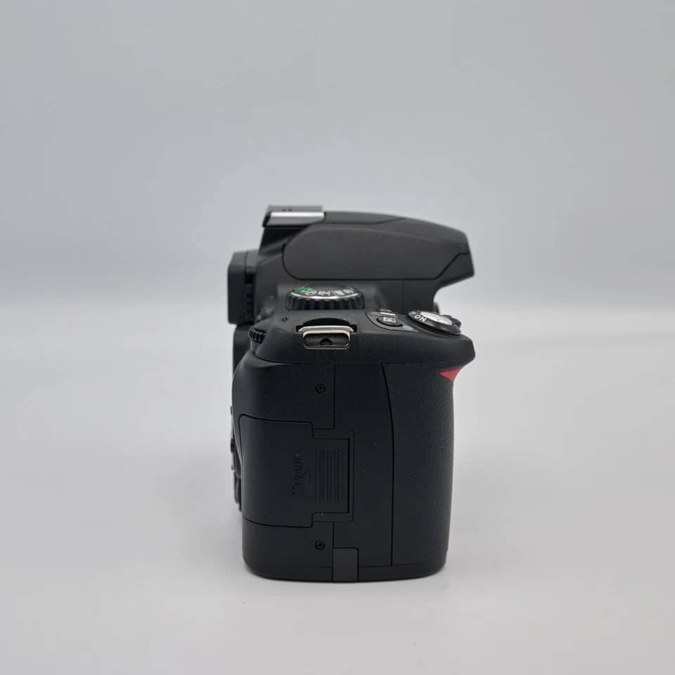 Nikon D40 Digital Cameras Black New Body Only