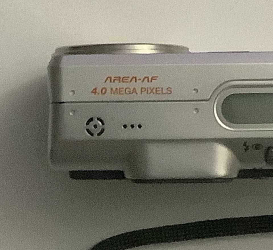 Minolta DiMAGE F200 Digital Cameras Silver Used - Good