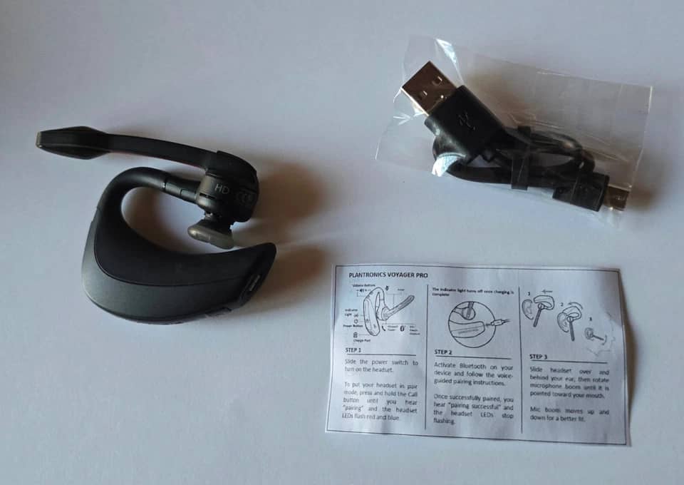 Plantronics Voyager PRO Headphones & Earbuds Black New