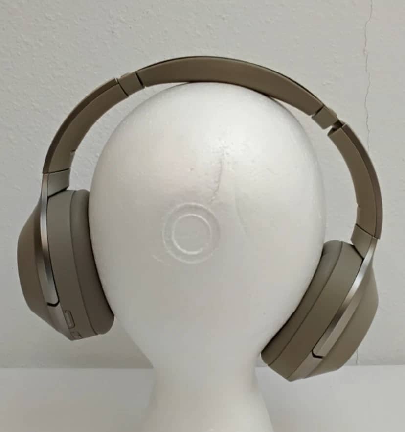Sony WH-1000XM2 Headphones & Earbuds 