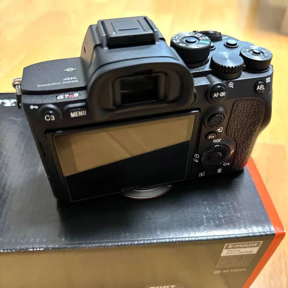 Sony α7R IVa Digital Cameras