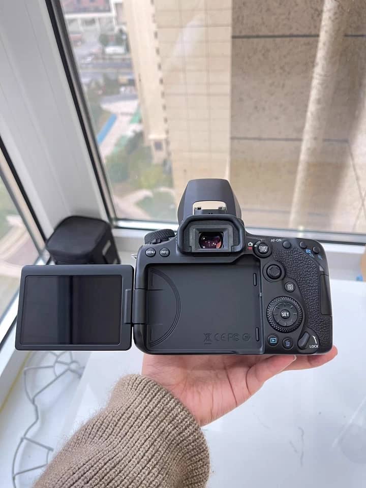 Canon EOS 90D Digital Cameras