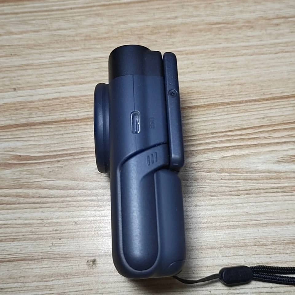 Canon PowerShot V10 Digital Cameras