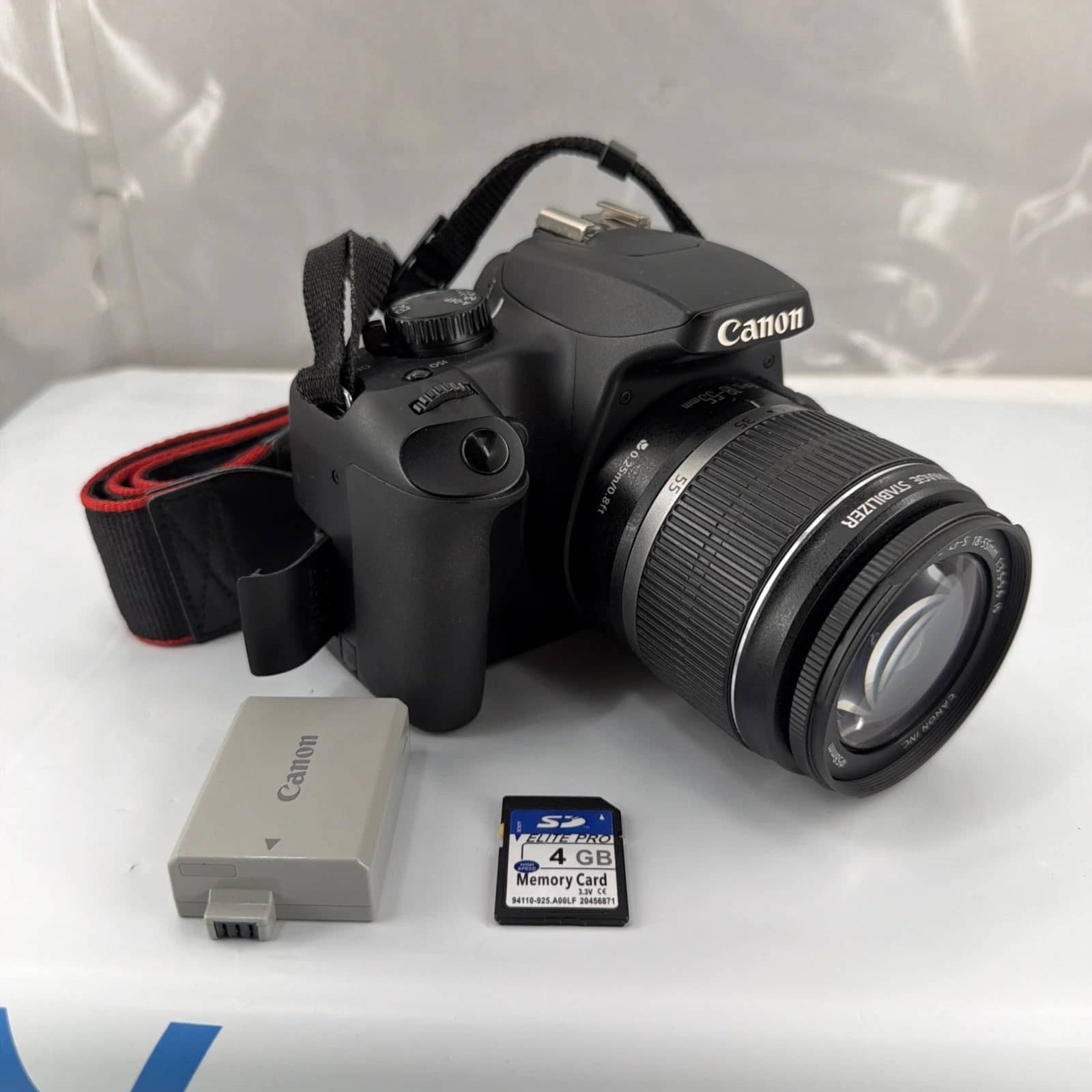 Canon DS126191 Digital Cameras Black Used - Good w/ 18-55mm Kit