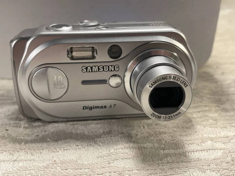 Samsung Digimax A7 Digital Cameras Silver Used - Good Body Only