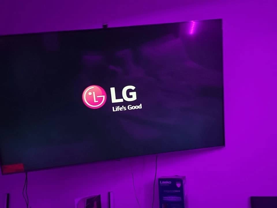LG UQ7070ZUD TVs