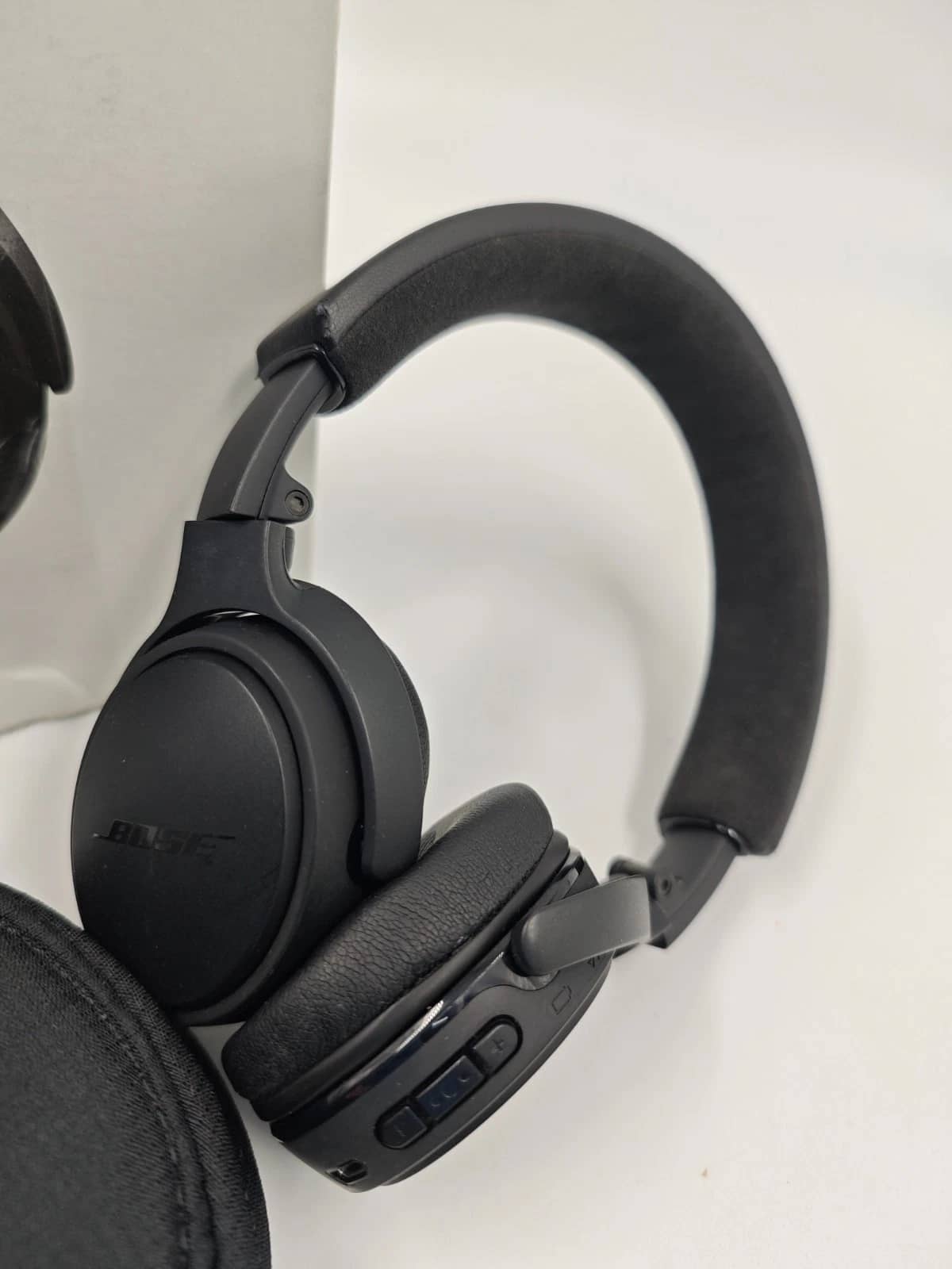 Bose On-Ear Wireless Headphones & Earbuds Black New