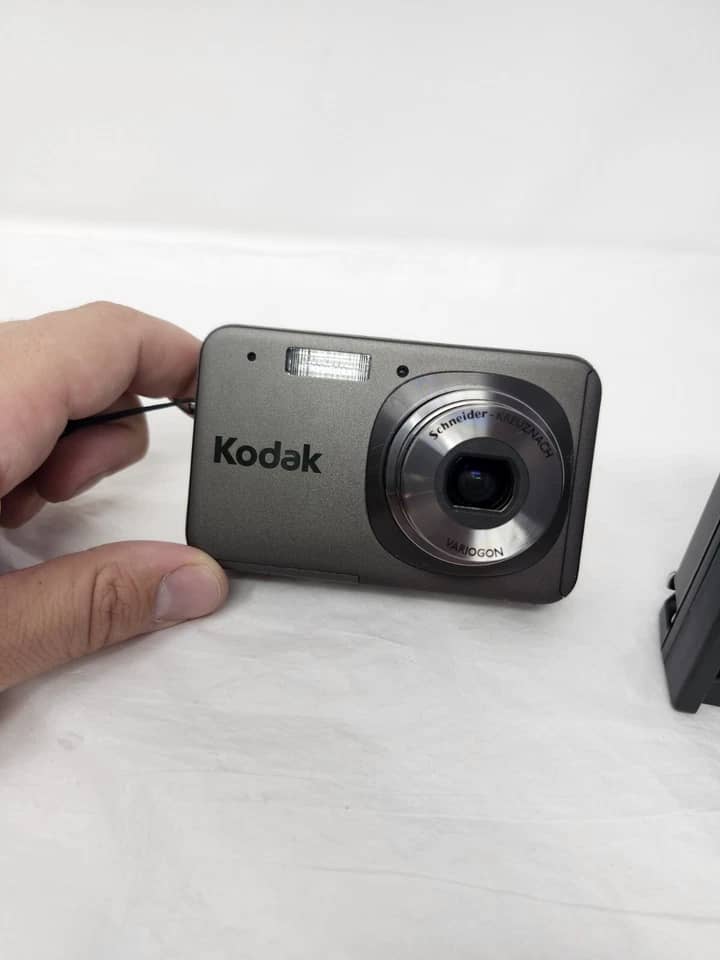 Kodak V1273 Digital Cameras Gray New Body Only