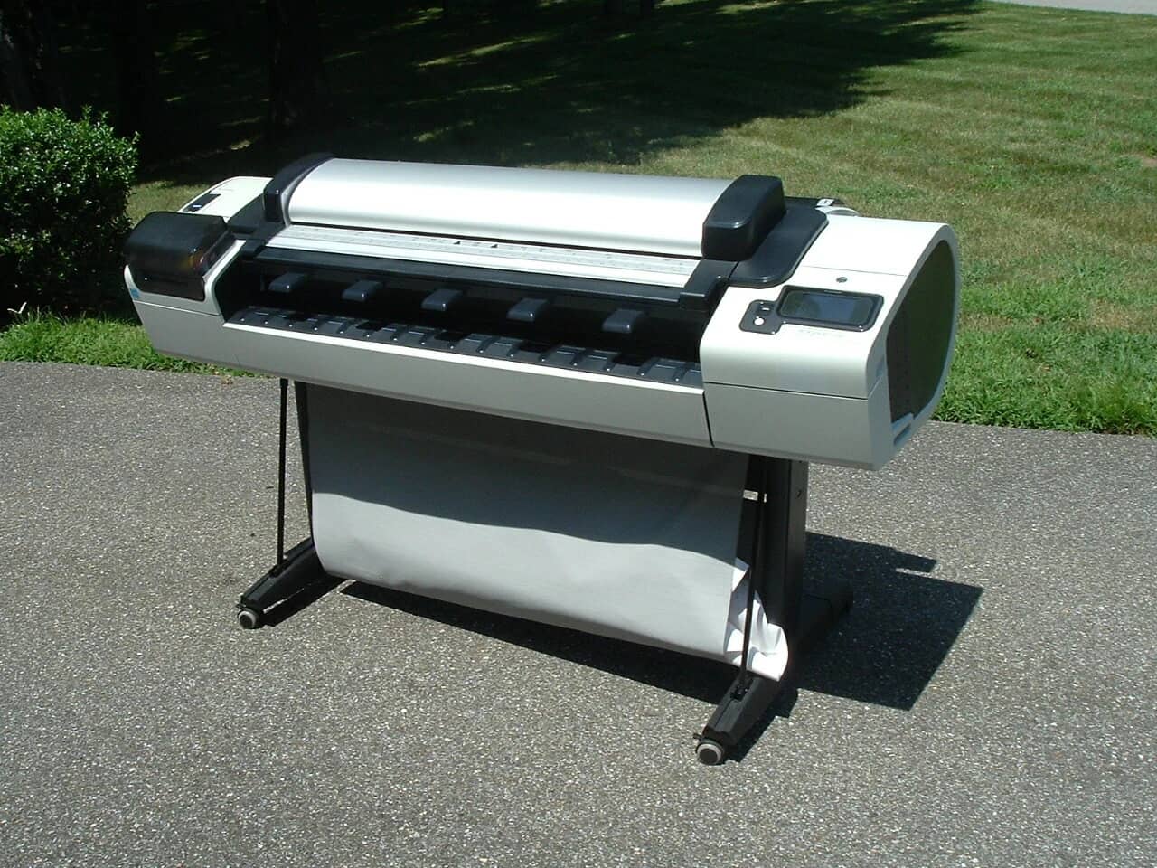 HP Designjet T2300 Printers For parts or not working