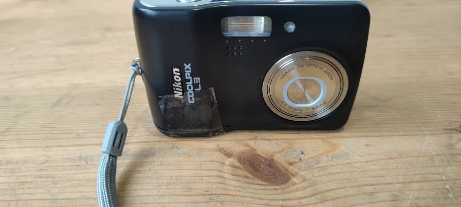 Nikon COOLPIX L3 Digital Cameras Silver New Body Only