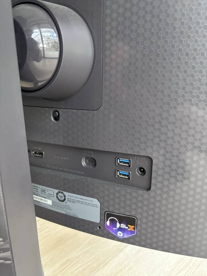LG 45GR65DC Monitors