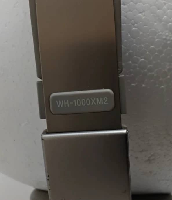 Sony WH-1000XM2 Headphones & Earbuds 