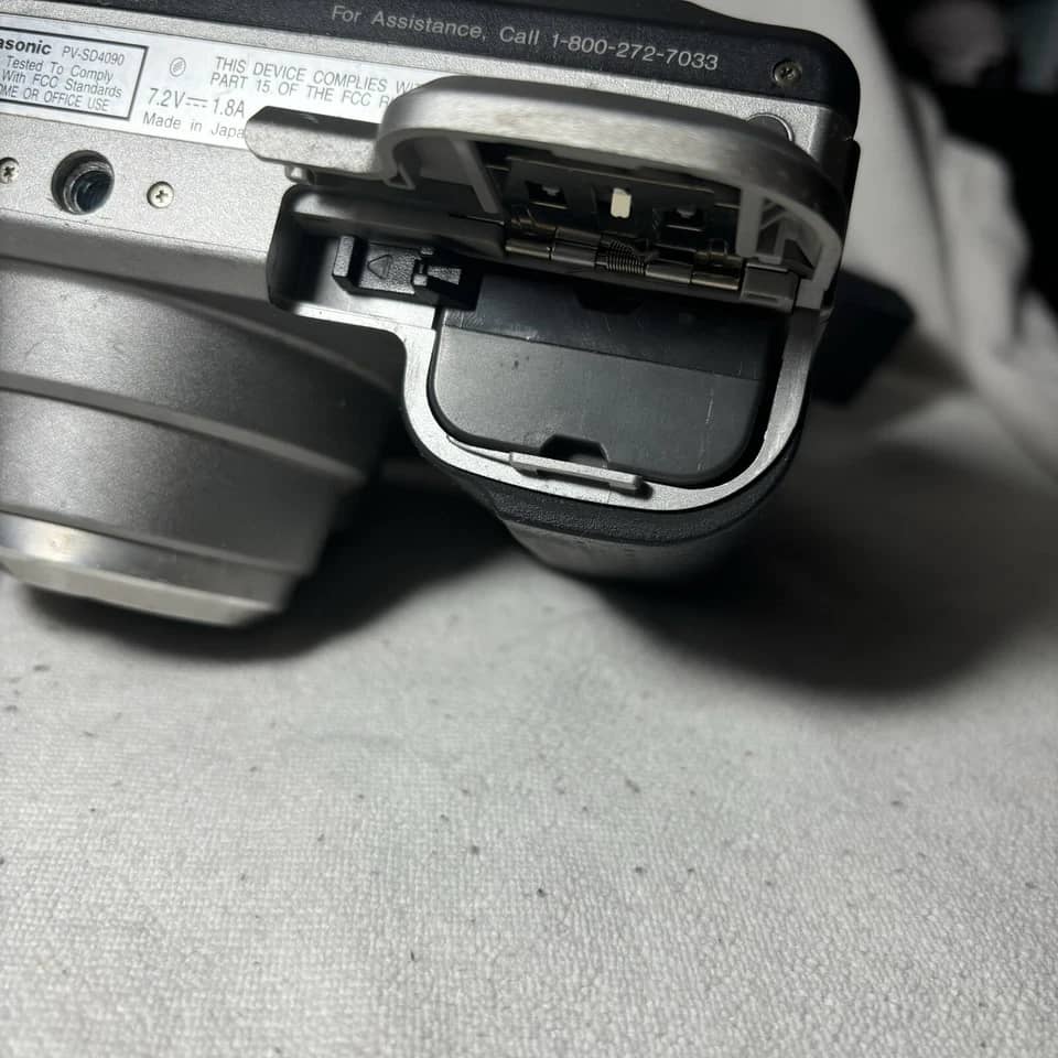 Panasonic PalmCam PV-SD4090 Digital Cameras Black New Body Only