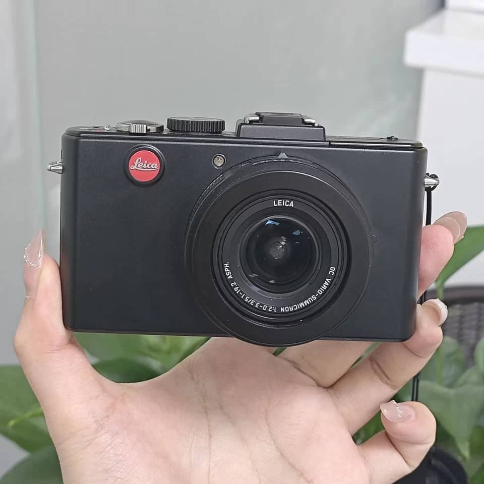 Leica D-LUX 5 Digital Cameras Black New Body Only