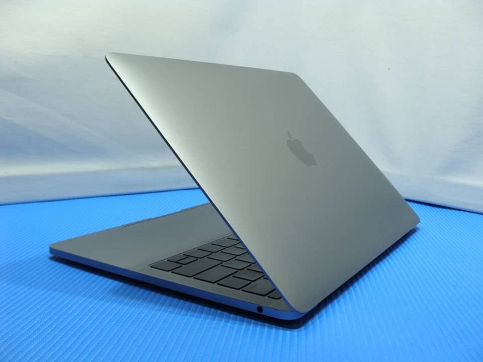 Apple MacBook Pro (2013) Computers