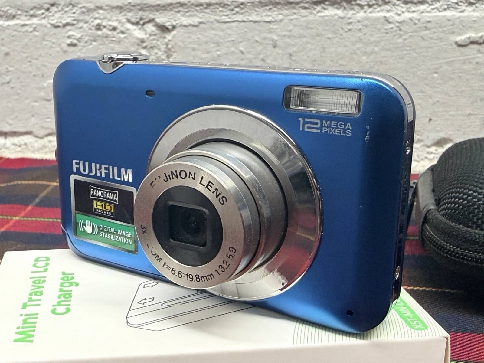 Fujifilm FinePix JV100 Digital Cameras Black New Body Only