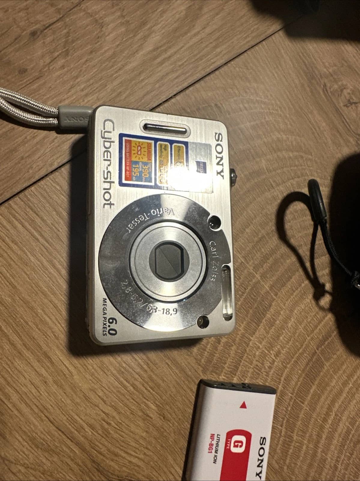 Sony Cyber-shot DSC-W50 Digital Cameras Silver New Body Only