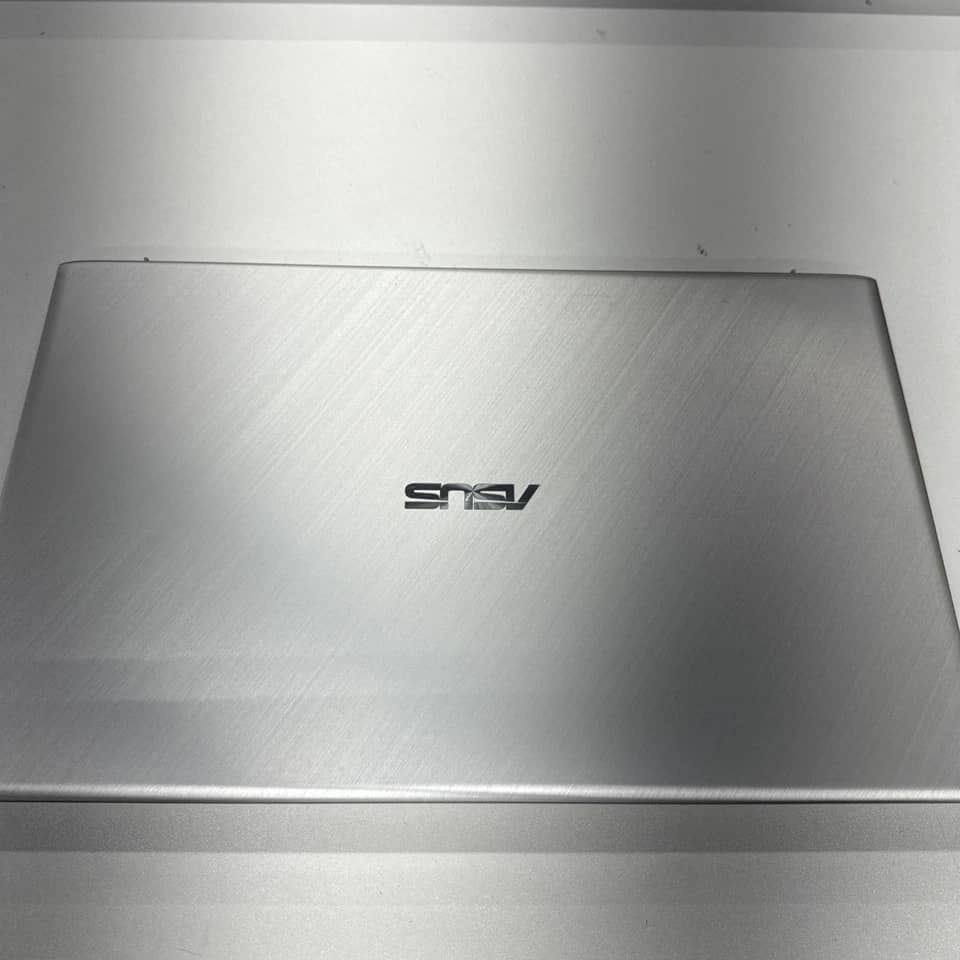 ASUS Vivobook 17 Computers