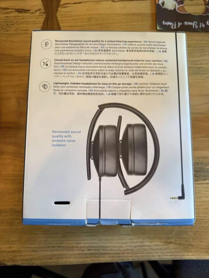 Sennheiser HD 300 Headphones & Earbuds Black New